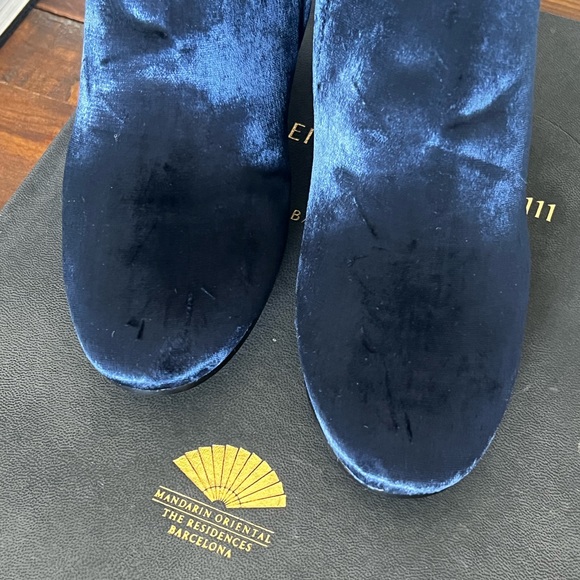 BALENCIAGA SIZE 38 ‘VILLE' VELVET CHUNKY HEEL BOOTIE - Picture 7 of 9